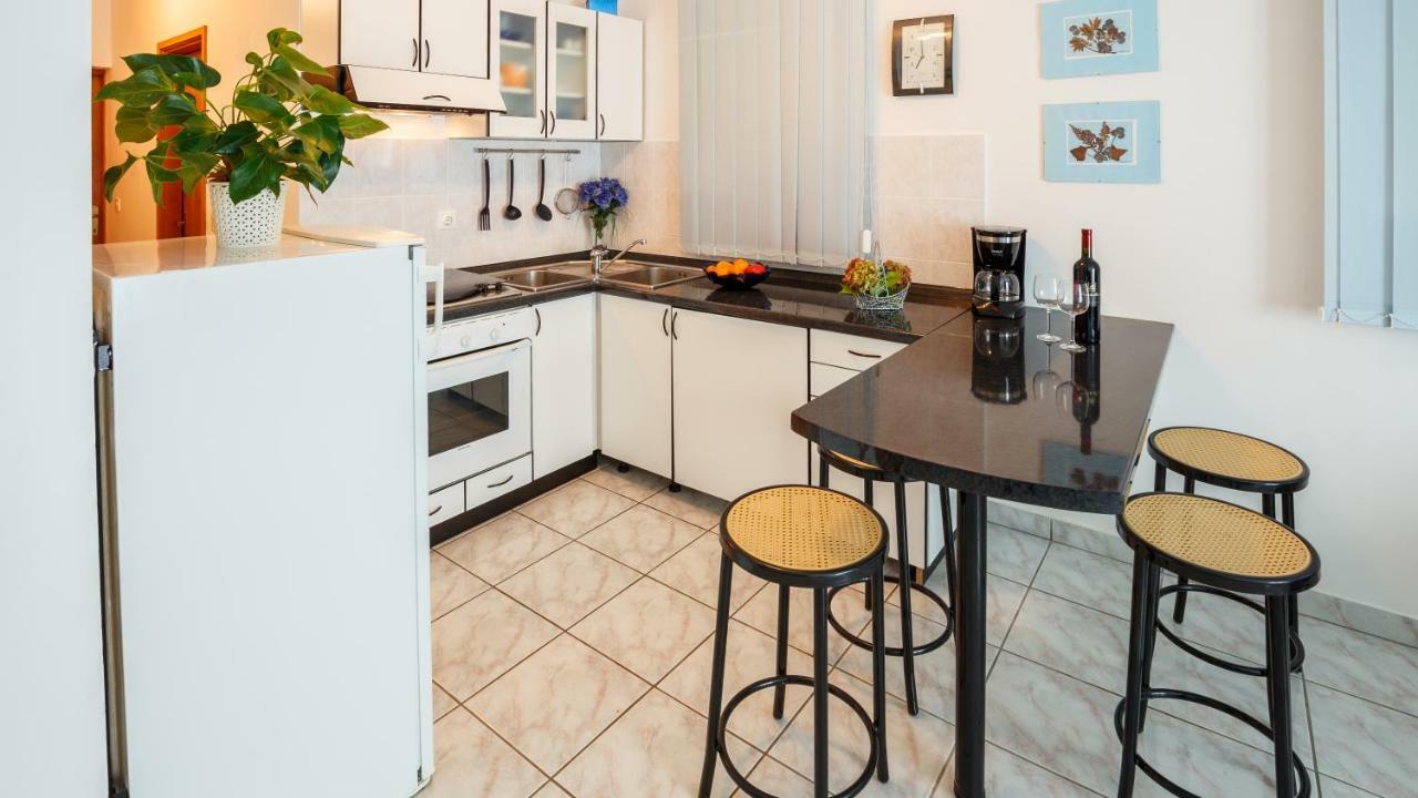 Josephine Apartment Нивице Екстериор снимка